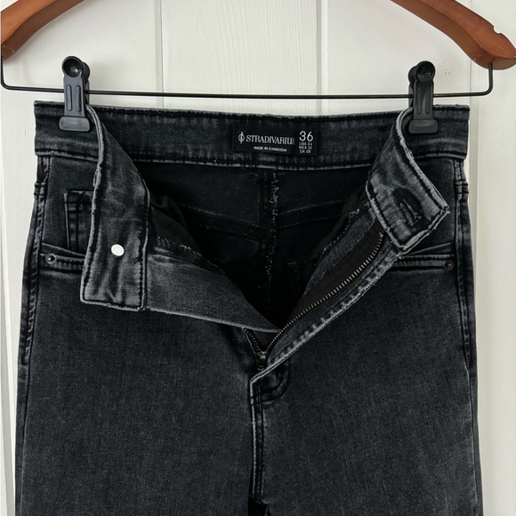 Stradivarius Wide Leg Cropped Denim Raw Hem Stone Wash Black High Rise Women 4 - Picture 6 of 12